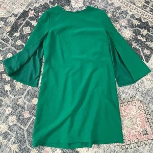Green Tahari Cape Sleeve dress size 12